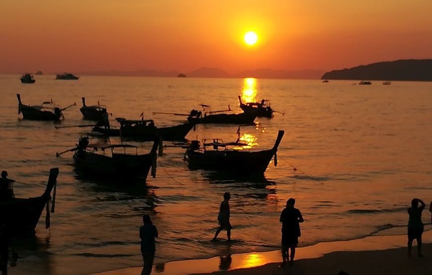 7 Islands Sunset Tour by Speed Boat